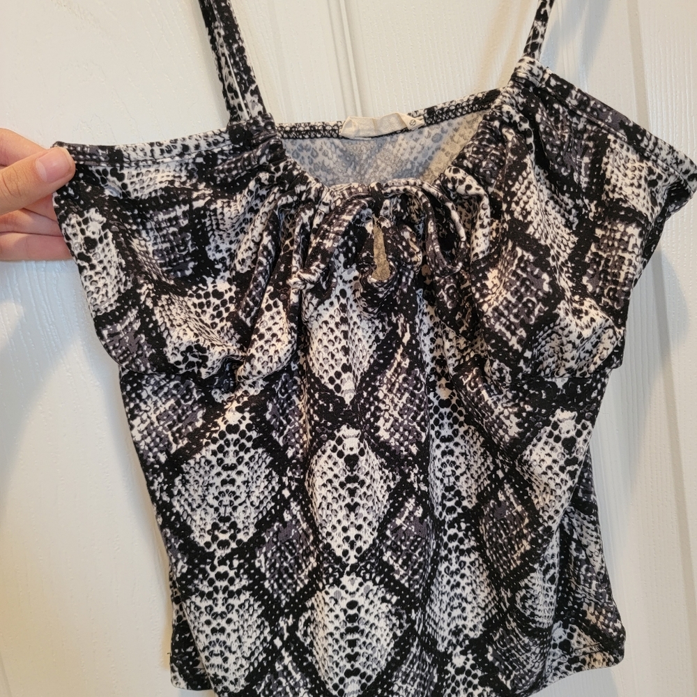 Crop top